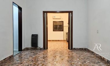 ALQUILER – DEPARTAMENTO / PH TIPO CASA – 3 AMBIENTES + ESTUDIO CON JARDÍN – BOULOGNE