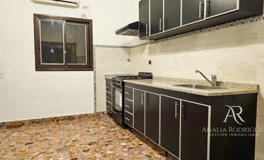 ALQUILER – DEPARTAMENTO / PH TIPO CASA – 3 AMBIENTES + ESTUDIO CON JARDÍN – BOULOGNE