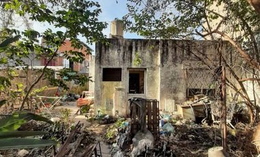 VENTA - CASA PH DE 3 AMBIENTES AL CONTRAFRENTE SE ENCUENTRA A RECICLAR - MORON
