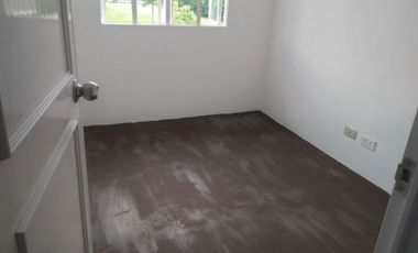 Hulugan  ang DP 3BR Townhouse near CALAx/CAVITEX