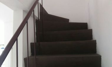 Hulugan  ang DP 3BR Townhouse near CALAx/CAVITEX