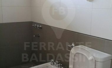 BURZACO: VENTA DE 2 DPTOS ,2 AMBIENTES COMODOS, LUMINOSOS, CON COCHERA Y PATIO ( VENTA EN BLOQUE )
