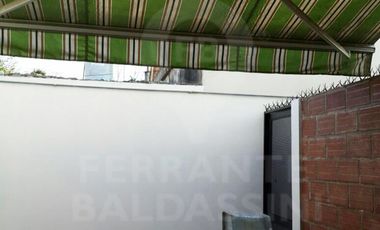 BURZACO: VENTA DE 2 DPTOS ,2 AMBIENTES COMODOS, LUMINOSOS, CON COCHERA Y PATIO ( VENTA EN BLOQUE )