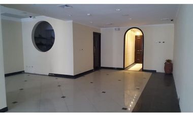 Local comercial El Cangrejo planta baja y mezannine