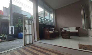 Rumah 2 lantai aren jaya Dekat stasiun bekasi timur