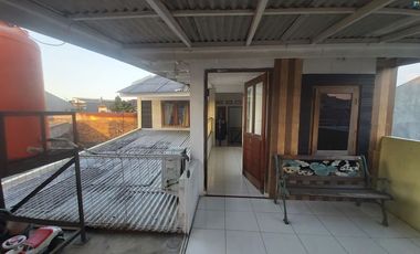 Rumah 2 lantai aren jaya Dekat stasiun bekasi timur