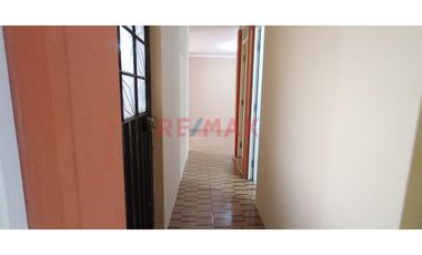 Se Alquila Amplio Y Moderno Departamento De 3 Habitaciones + Cochera En La Mejor Zona De Mariano Melgar!!!