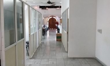 Venta propiedad comercial Burzaco centro. Con renta.