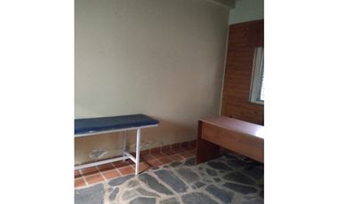 CASA AMERICANA. A 200 metros Avenida Marín Fierro