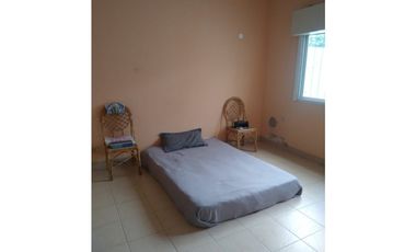 CASA AMERICANA. A 200 metros Avenida Marín Fierro