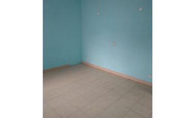 CASA AMERICANA. A 200 metros Avenida Marín Fierro