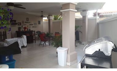 SEA CONFIABLE VENDE CASA EN VILLA DEL GOLF 2, RESIDENCIAL VILLA ALTA