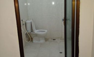 Dijual & Disewakan Rumah Dengan 4 Kamar Lokasi Di Jemursari, Surabaya