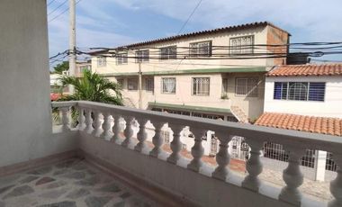 casa en venta en av libertadores. Cod V27285