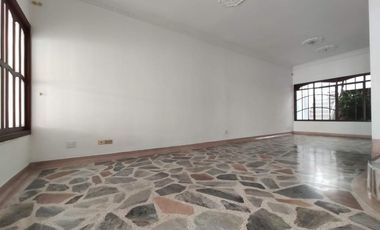 casa en venta en av libertadores. Cod V27285