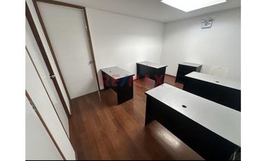 ”¡Tu Oficina Y Almacén Juntos! 274M2 En Alquiler Con Todo Lo Que Necesitas”