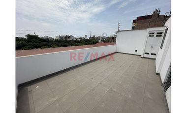 ”¡Tu Oficina Y Almacén Juntos! 274M2 En Alquiler Con Todo Lo Que Necesitas”