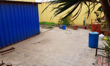 Excelente local comercial en 2 plantas sobre colectora av marquez, ideal todo rubro