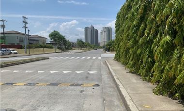 Se alquilan y se venden casas en Santa María Country Club (BO)