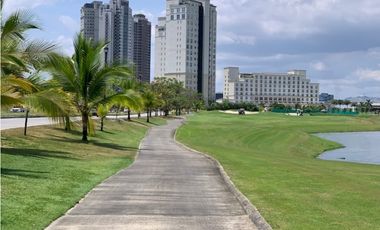 Se alquilan y se venden casas en Santa María Country Club (BO)