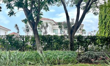 Se alquilan y se venden casas en Santa María Country Club (BO)