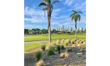 Se alquilan y se venden casas en Santa María Country Club (BO)