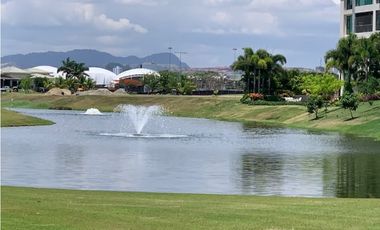 Se alquilan y se venden casas en Santa María Country Club (BO)