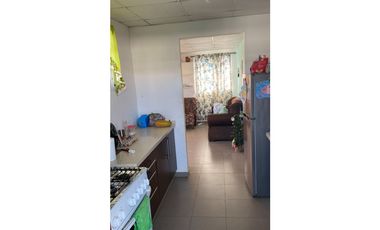 SE ALQUILA CASA  EN  LA VILLA DE LOS SANTOS