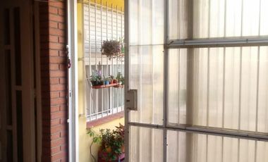 CASA EN VENTA 5 AMBIENTES