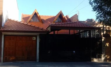 CASA EN VENTA 5 AMBIENTES
