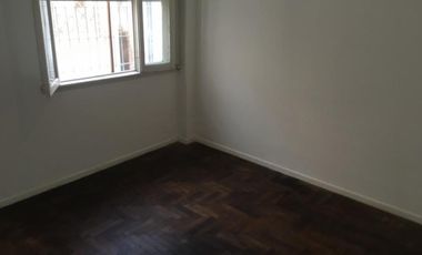 *** APTO CREDITO *** Casa en Esquina de 3 Amb c/ Patio y Terraza