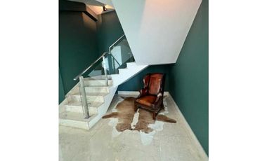 VENTA PENTHOUSE EN COSTA DEL ESTE CON PISCINA Y TERRAZA GRANDE