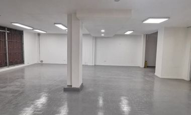 local en arriendo/venta en suramericana. Cod A6364