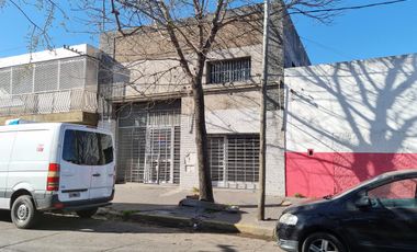 VENTA/ Permuta - Galpón  150 m2- Alberdi