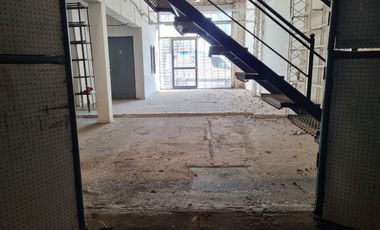 VENTA/ Permuta - Galpón  150 m2- Alberdi