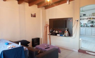 Excelente oportunidad de 2 ph en venta en Banfield