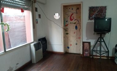 Excelente oportunidad de 2 ph en venta en Banfield