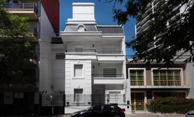 Casa en  venta en Barrio Lourdes, Rosario 6 dormitorios c/ amenities