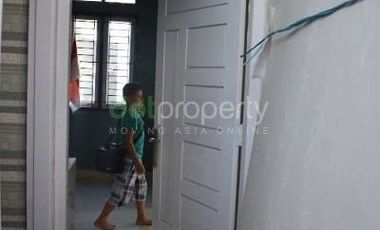 RUMAH SIAP HUNI DI JL PAUS ,POSISI DI HOOK