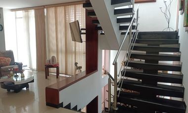 casa en venta en las mercedes. Cod V109242