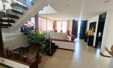 casa en venta en las mercedes. Cod V109242