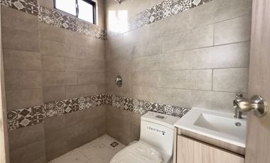 CASAS MODERNA A ESTRENAR EN VENTA EN URB PORTÓN DEL SOL - MANTA