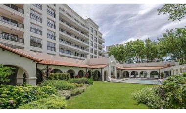 Semipiso exclusivo con piscina y amenities Guemes Residencial