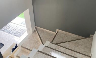 Vendo casa en Manta en urbanizacion privada en zona sur