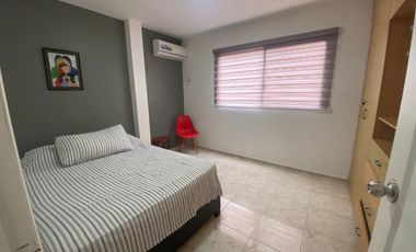 Vendo casa en Manta en urbanizacion privada en zona sur