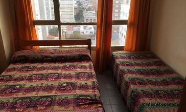 Depto 2 ambientes con vista parcial al mar