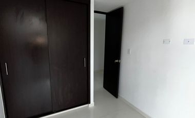 apartamento en arriendo en prados del este. Cod A3480