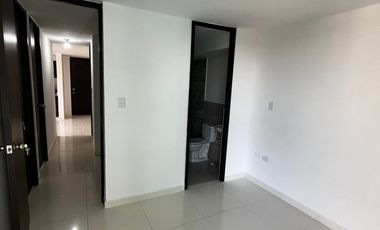 apartamento en arriendo en prados del este. Cod A3480