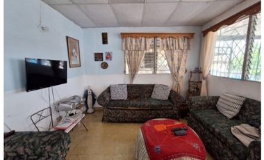 VENTA DE CASA DE ESQUINA EN SAN MIGUELITO  - VILLA GUADALUPE