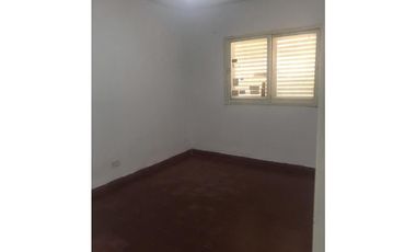 Departamento en venta Barrio Mil Viviendas, de 3 dormitorios